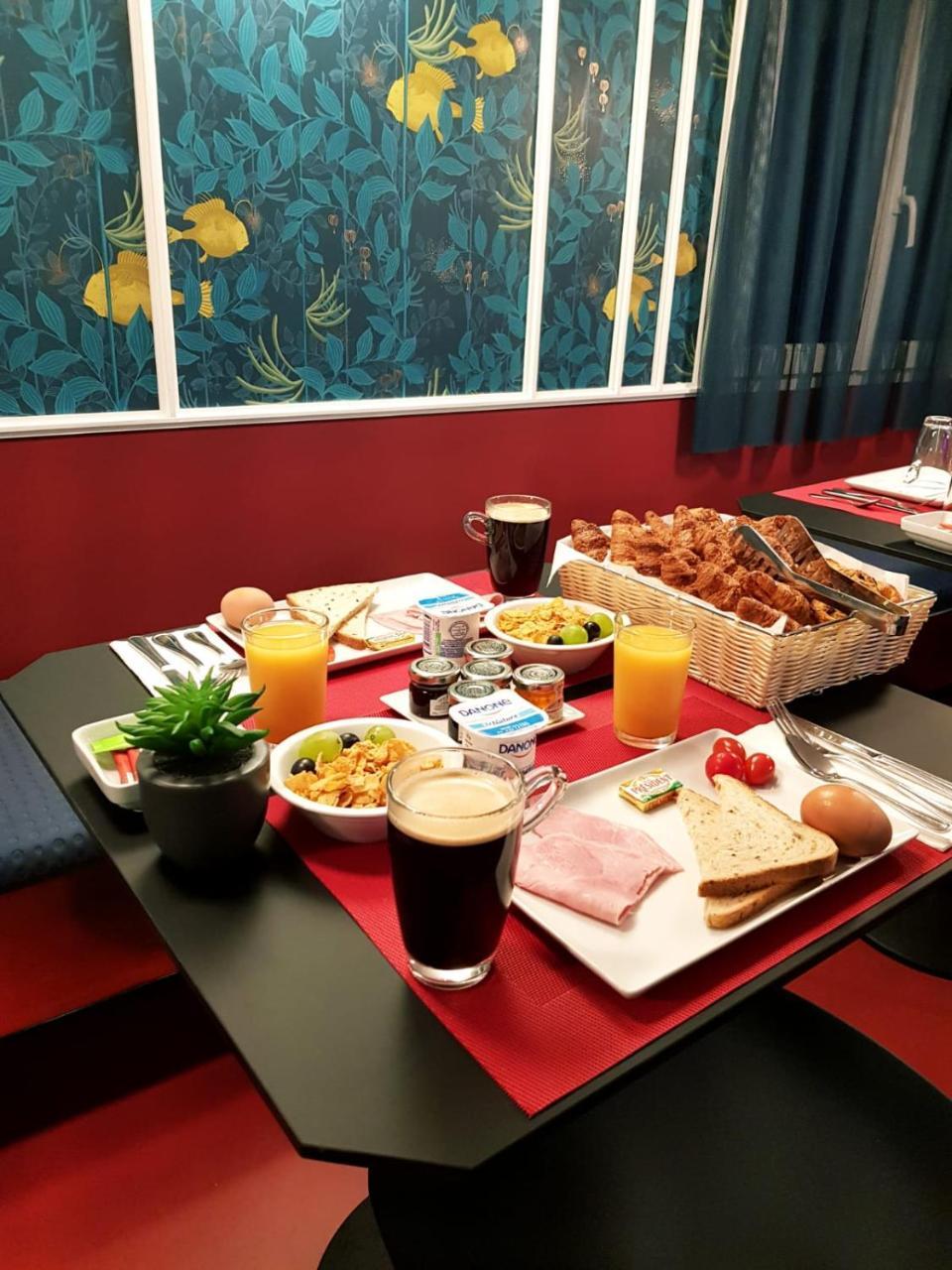 Hotel Les Cigales Nice